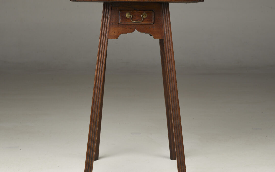An Exceptional Virginia Splay Leg Stand